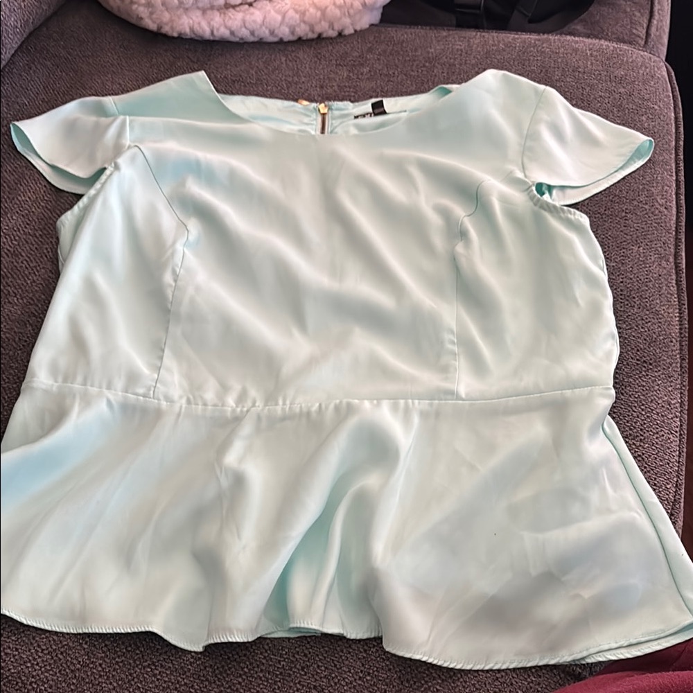 Elegant Mint Green Women's Top